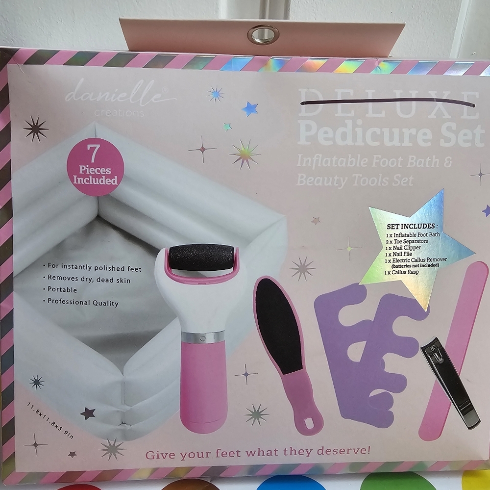 Danielle Creations Deluxe 7 Piece Pedicure Set.